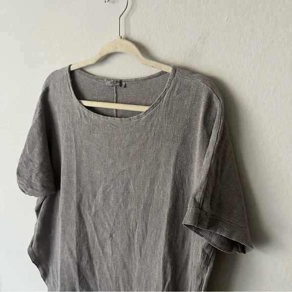 Meo Meli Made in Italy Linen Blend Slit Top in Grey - Picture 5 of 12